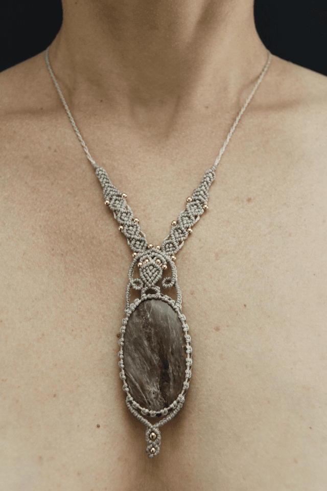 Collier Sophiya - Pierre de Charoïte